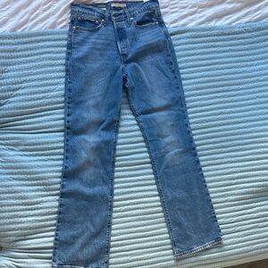 Levi's Women's Straight Leg Blue Jeans